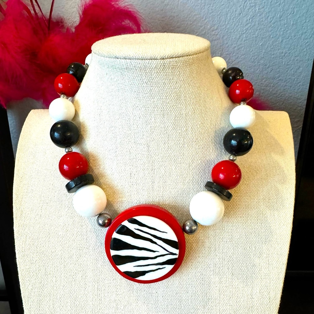 Vintage Beaded Necklace with Zebra Pendant - Picture 4 of 5